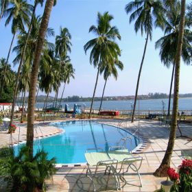Dolphin Bay Otel Goa Dış mekan fotoğraf